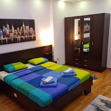 De Luxe Republic Square Apartment Of 100Sqm Belgrad Exteriör bild