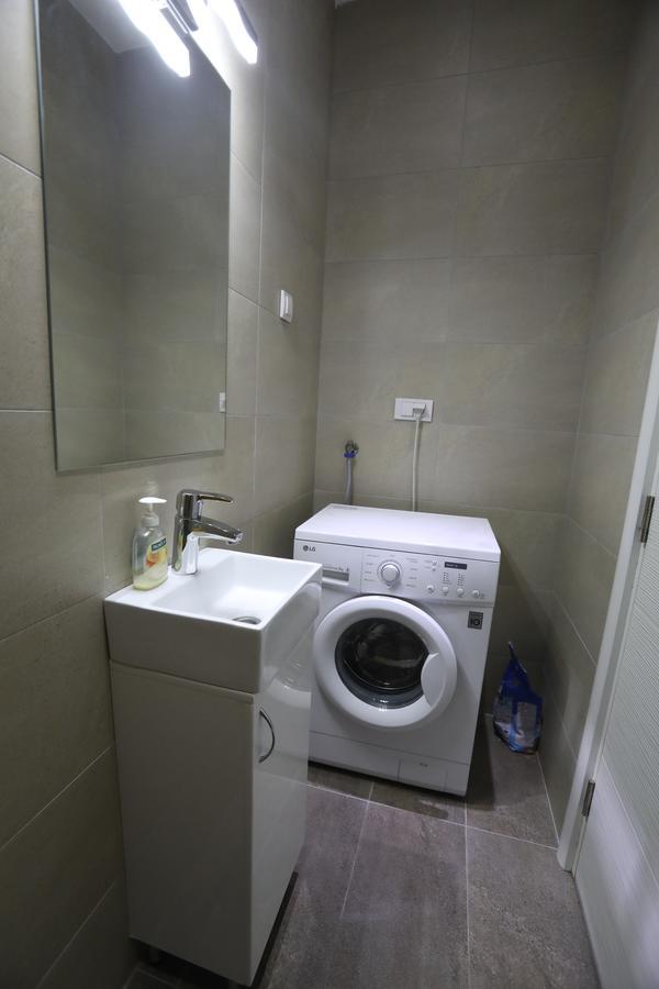 De Luxe Republic Square Apartment Of 100Sqm Belgrad Exteriör bild