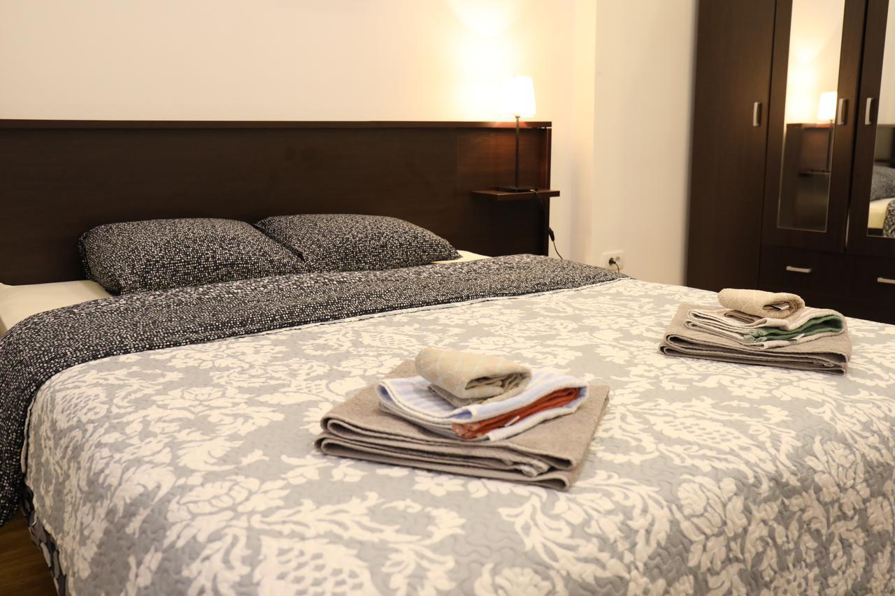 De Luxe Republic Square Apartment Of 100Sqm Belgrad Exteriör bild